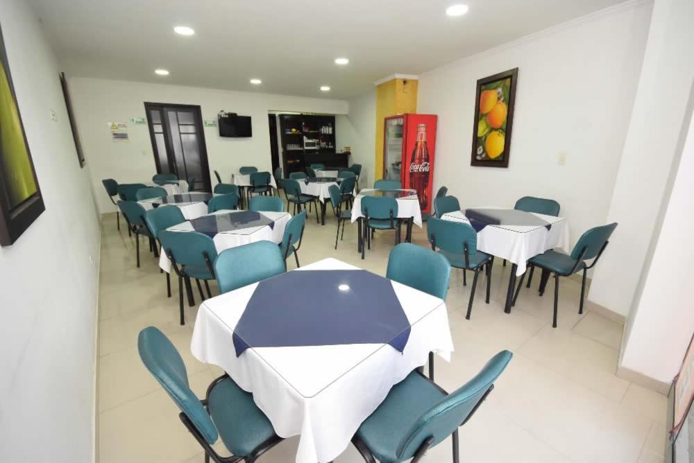 Hotel Zafiro Plaza Тунха Экстерьер фото
